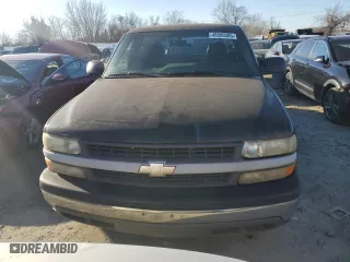 2000 Chevrolet Silverado 1500 with VIN 1GCEC14V0YE395868, listed as a Copart auction lot 46580585 with 208,942 mi miles and Clean Title. Bid and sale history available at carsss.com. Image 5.
