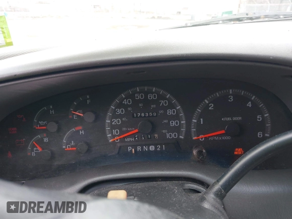1998 Ford F-150 XL with VIN 1FTDX18W9WKA01690, listed as a IAAI auction lot 41944734 with 176,359 mi miles. Bid and sale history available at carsss.com. Image 7.