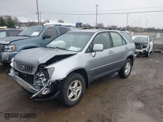 2002 Lexus RX 300 with VIN JTJHF10UX20282500, listed as a IAAI auction lot 41906938 with 118,016 mi miles. Bid and sale history available at carsss.com. Image 17.