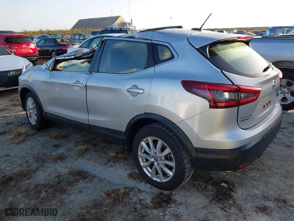 2021 Nissan Rogue Sport S with VIN JN1BJ1AV5MW308681, listed as a IAAI auction lot 40614579 with 1 mi miles. Bid and sale history available at carsss.com. Image 3.
