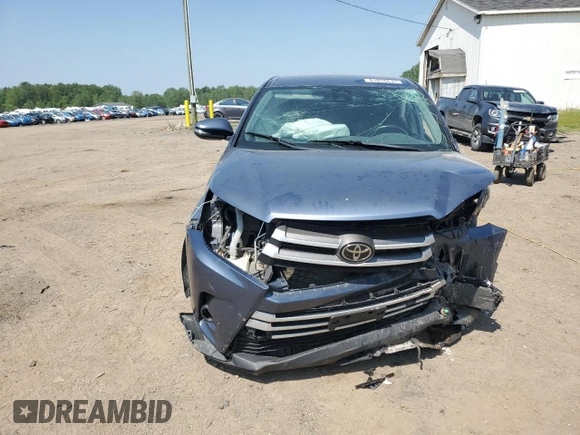 2018 Toyota Highlander LE z VIN 5TDBZRFH0JS814535, wystawiony jako Copart lot #61016835 z przebiegiem Nie podano mil oraz Czysty tytuł • Clean title. Historia ofert i sprzedaży dostępna na DreamBid. Obrazek 5.