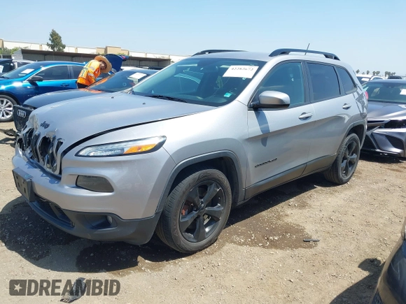 2018 Jeep Cherokee Latitude с VIN 1C4PJLCB9JD556540, выставлен на аукционе IAAI как лот 42282672 с пробегом 241 951 миль миль и . История ставок и продаж доступна на DreamBid. Изображение 17.