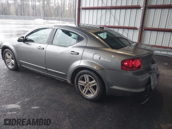 2012 Dodge Avenger SXT z VIN 1C3CDZCBXCN163432, wystawiony jako IAAI lot #39332608 z przebiegiem 169 102 mil mil oraz . Historia ofert i sprzedaży dostępna na DreamBid. Obrazek 3.