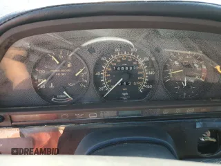 1988 Mercedes-Benz 560 z VIN WDBCA45D3JA417782, wystawiony jako Copart lot #57804865 z przebiegiem 148 888 mil mil oraz Tytuł czysty. Historia ofert i sprzedaży dostępna na DreamBid. Obrazek 9.