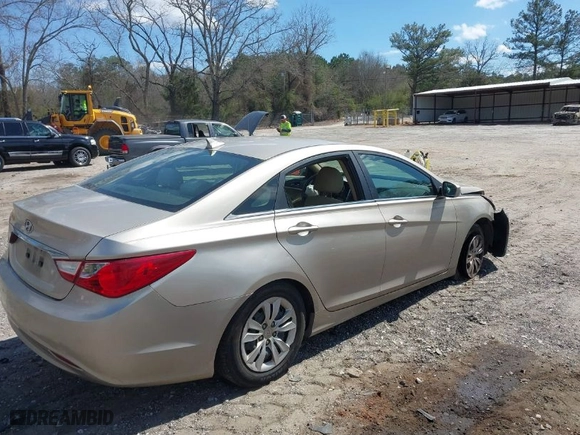 2011 Hyundai Sonata GLS with VIN 5NPEB4AC2BH203736, listed as a IAAI auction lot 41853018 with 224,475 mi miles. Bid and sale history available at carsss.com. Image 4.
