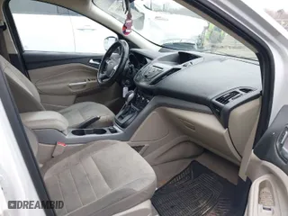2015 Ford Escape SE with VIN 1FMCU0G94FUA80387, listed as a IAAI auction lot 41740536 with 200,040 mi miles. Bid and sale history available at carsss.com. Image 5.