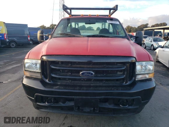 2003 Ford F-350 z VIN 1FDSF34L13EA67061, wystawiony jako Copart lot #82886924 z przebiegiem 159 097 mil mil oraz Czysty tytuł • Clean title. Historia ofert i sprzedaży dostępna na DreamBid. Obrazek 6.