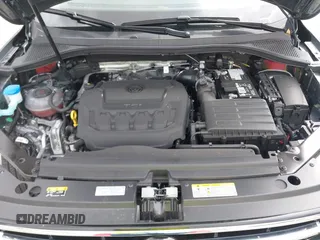 2024 Volkswagen Tiguan Wolfsburg Edition z VIN 3VV6B7AX3RM228613, wystawiony jako IAAI lot #41904996 z przebiegiem 3 129 mil mil oraz . Historia ofert i sprzedaży dostępna na DreamBid. Obrazek 10.