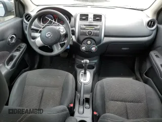 2014 Nissan Versa SV z VIN 3N1CN7AP6EL823225, wystawiony jako Copart lot #58518375 z przebiegiem 101 942 mil mil oraz Szkoda całkowita • Salvage title. Historia ofert i sprzedaży dostępna na DreamBid. Obrazek 8.