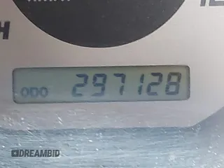 2004 Nissan Frontier XE z VIN 1N6ED29X04C423328, wystawiony jako IAAI lot #41514717 z przebiegiem 297 128 mil mil oraz . Historia ofert i sprzedaży dostępna na DreamBid. Obrazek 16.