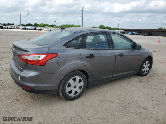 2014 Ford Focus S with VIN 1FADP3E22EL452391, listed as a Copart auction lot 53318395 with 137,776 mi miles and Clean Title. Bid and sale history available at carsss.com. Image 3.