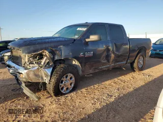 2018 Ram 2500 Tradesman z VIN 3C6UR4CL4JG120702, wystawiony jako Copart lot #55794825 z przebiegiem 218 106 mil mil oraz Szkoda całkowita • Salvage title. Historia ofert i sprzedaży dostępna na DreamBid. Obrazek 1.