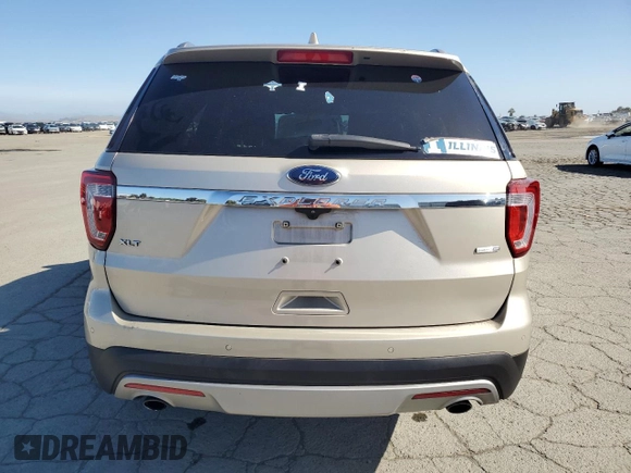 2017 Ford Explorer XLT z VIN 1FM5K8DH1HGD56468, wystawiony jako Copart lot #57130425 z przebiegiem 83 459 mil mil oraz Szkoda całkowita • Salvage title. Historia ofert i sprzedaży dostępna na DreamBid. Obrazek 6.