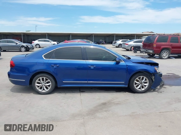 2017 Volkswagen Passat S z VIN 1VWAT7A34HC003813, wystawiony jako IAAI lot #42322928 z przebiegiem 207 115 mil mil oraz . Historia ofert i sprzedaży dostępna na DreamBid. Obrazek 14.