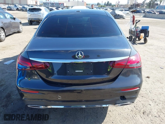 2021 Mercedes-Benz E 350 with VIN W1KZF8DB5MA912435, listed as a IAAI auction lot 42311200 with 32,631 mi miles and . Bid and sale history available at DreamBid. Image 17.