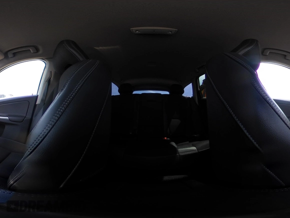 2016 Volvo XC60 T5 Drive-E z VIN YV440MDJ8G2811035, wystawiony jako IAAI lot #42124789 z przebiegiem 105 710 mil mil oraz . Historia ofert i sprzedaży dostępna na DreamBid. Obrazek 19.