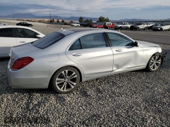 2017 Mercedes-Benz S 550e with VIN WDDUG6DB2HA299840, listed as a Copart auction lot 80257744 with 124,611 mi miles and Salvage Title. Bid and sale history available at DreamBid. Image 3.