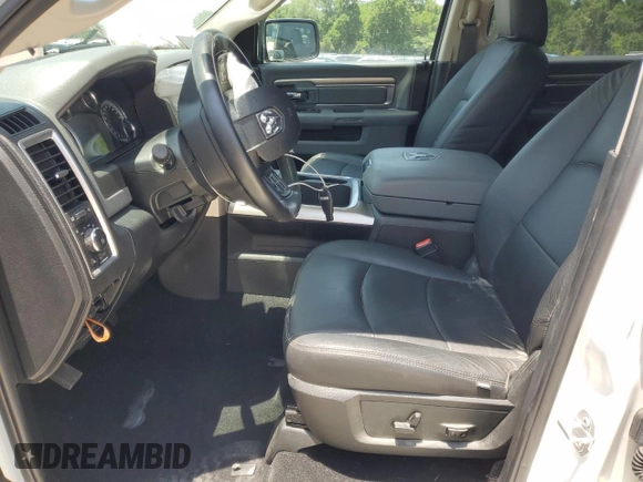 2018 Ram 1500 Big Horn z VIN 1C6RR7LT7JS254698, wystawiony jako Copart lot #57526965 z przebiegiem 46 700 mil mil oraz Szkoda całkowita • Salvage title. Historia ofert i sprzedaży dostępna na DreamBid. Obrazek 7.