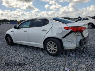 2013 Kia Optima LX z VIN KNAGM4A74D5380729, wystawiony jako Copart lot #56555835 z przebiegiem 126 904 mil mil oraz Szkoda całkowita • Salvage title. Historia ofert i sprzedaży dostępna na DreamBid. Obrazek 2.
