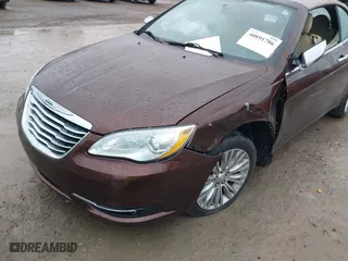 2012 Chrysler 200 Limited with VIN 1C3BCBFG2CN279463, listed as a IAAI auction lot 40891786 with 95,125 mi miles. Bid and sale history available at carsss.com. Image 6.