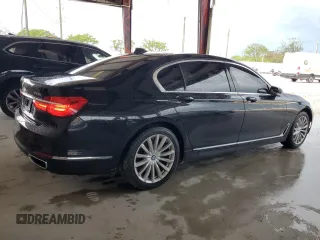2016 BMW 7 Series 740i z VIN WBA7E2C55GG547752, wystawiony jako Copart lot #59336725 z przebiegiem Nie podano mil oraz Czysty tytuł • Clean title. Historia ofert i sprzedaży dostępna na DreamBid. Obrazek 3.
