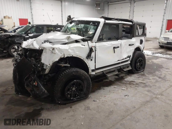 2024 Ford Bronco Wildtrak z VIN 1FMEE2BP9RLA70391, wystawiony jako IAAI lot #41639603 z przebiegiem 11 086 mil mil oraz . Historia ofert i sprzedaży dostępna na DreamBid. Obrazek 2.