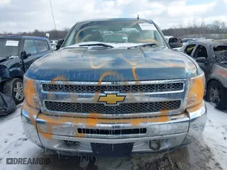 2012 Chevrolet Silverado 1500 LT with VIN 1GCRCSE01CZ261107, listed as a IAAI auction lot 41499324 with 172,799 mi miles. Bid and sale history available at carsss.com. Image 12.