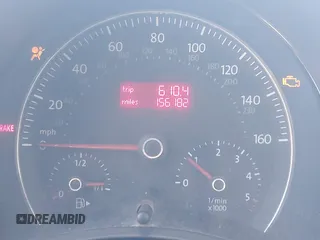 2006 Volkswagen Beetle с VIN 3VWRR31C26M416061, выставлен на аукционе IAAI как лот 42137265 с пробегом 156 182 миль миль и . История ставок и продаж доступна на DreamBid. Изображение 7.