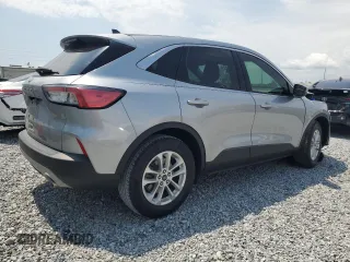 2021 Ford Escape SE z VIN 1FMCU0G64MUA91313, wystawiony jako Copart lot #56318425 z przebiegiem Nie podano mil oraz Szkoda całkowita • Salvage title. Historia ofert i sprzedaży dostępna na DreamBid. Obrazek 3.