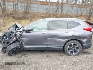 2018 Honda CR-V Touring with VIN 7FARW2H98JE040757, listed as a IAAI auction lot 42044927 with 1 mi miles. Bid and sale history available at carsss.com. Image 13.