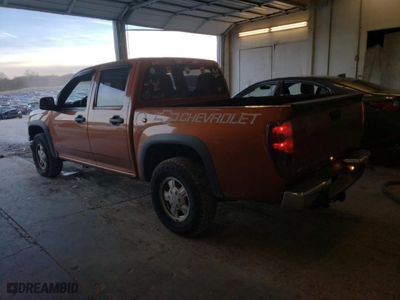 2005 Chevrolet Colorado 1SF LS Z71 with VIN 1GCDT136558117340, listed as a Copart auction lot 80989443 with 241,044 mi miles and Salvage Title. Bid and sale history available at carsss.com. Image 2.