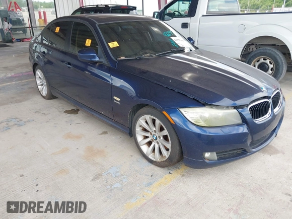 2011 BMW 3 Series 328i xDrive z VIN WBAPK5G55BNN29311, wystawiony jako IAAI lot #42299764 z przebiegiem 163 990 mil mil oraz . Historia ofert i sprzedaży dostępna na DreamBid. Obrazek 1.