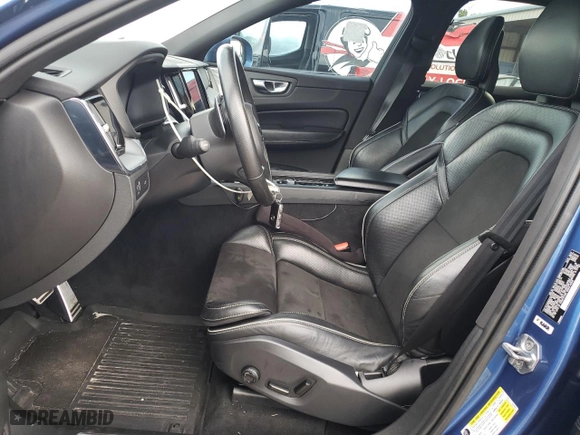 2018 Volvo XC60 R-Design with VIN YV4A22RM2J1011736, listed as a Copart auction lot 61342734 with 100,790 mi miles and Non Repairable. Bid and sale history available at carsss.com. Image 7.
