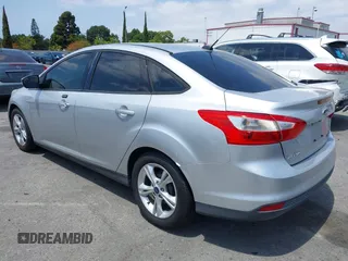 2014 Ford Focus SE with VIN 1FADP3F22EL185266, listed as a IAAI auction lot 42168142 with 177,283 mi miles and . Bid and sale history available at carsss.com. Image 3.