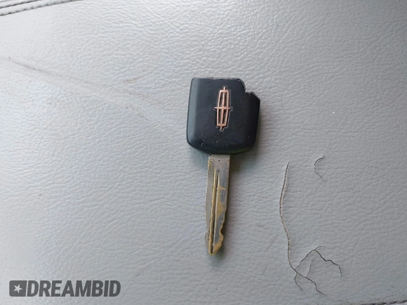 2005 Lincoln Navigator Luxury z VIN 5LMFU27505LJ13960, wystawiony jako IAAI lot #41893770 z przebiegiem Nie podano mil oraz . Historia ofert i sprzedaży dostępna na DreamBid. Obrazek 11.
