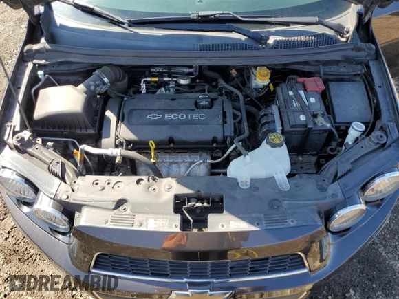 2015 Chevrolet Sonic LT z VIN 1G1JC5SH2F4200996, wystawiony jako Copart lot #53979965 z przebiegiem 129 200 mil mil oraz Szkoda całkowita • Salvage title. Historia ofert i sprzedaży dostępna na DreamBid. Obrazek 11.