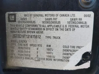 2002 GMC Sierra 1500 SLE with VIN 2GTEC19T121415612, listed as a IAAI auction lot 41371998 with 1 mi miles. Bid and sale history available at carsss.com. Image 9.