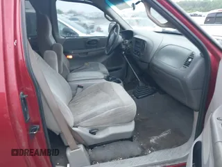 2000 Ford F-150 XL z VIN 1FTZX1722YNB37228, wystawiony jako IAAI lot #42241027 z przebiegiem Nie podano mil oraz . Historia ofert i sprzedaży dostępna na DreamBid. Obrazek 5.