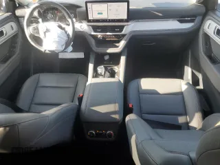 2025 Ford Explorer Active z VIN 1FMUK8DH7SGA39605, wystawiony jako Copart lot #51682145 z przebiegiem 305 mil mil oraz Szkoda całkowita • Salvage title. Historia ofert i sprzedaży dostępna na DreamBid. Obrazek 8.