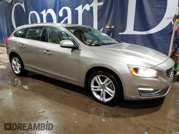 2015 Volvo V60 T5 Drive-E Premier with VIN YV140MEK2F1219400, listed as a Copart auction lot 87897915 with 108,509 mi miles and Clean Title. Bid and sale history available at carsss.com. Image 4.