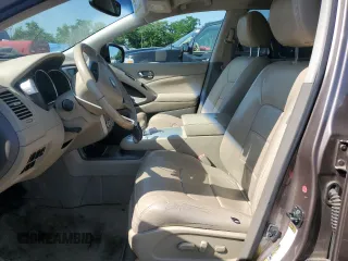 2014 Nissan Murano SV z VIN JN8AZ1MU1EW413485, wystawiony jako Copart lot #60904105 z przebiegiem 139 821 mil mil oraz Czysty tytuł • Clean title. Historia ofert i sprzedaży dostępna na DreamBid. Obrazek 7.
