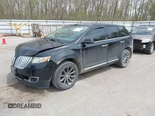 2011 Lincoln MKX z VIN 2LMDJ8JKXBBJ25280, wystawiony jako IAAI lot #42108397 z przebiegiem 156 209 mil mil oraz . Historia ofert i sprzedaży dostępna na DreamBid. Obrazek 2.