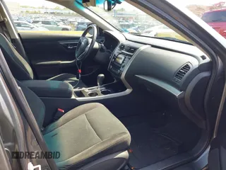 2014 Nissan Altima 2.5 S with VIN 1N4AL3AP1EC420984, listed as a IAAI auction lot 42209666 with 165,085 mi miles and . Bid and sale history available at carsss.com. Image 5.
