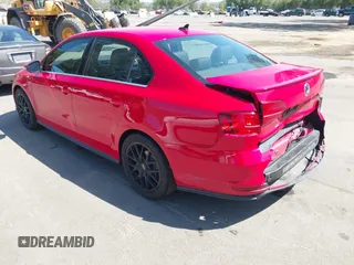 2017 Volkswagen Jetta GLI z VIN 3VW4T7AJ3HM350575, wystawiony jako IAAI lot #42303994 z przebiegiem 168 622 mil mil oraz . Historia ofert i sprzedaży dostępna na DreamBid. Obrazek 3.
