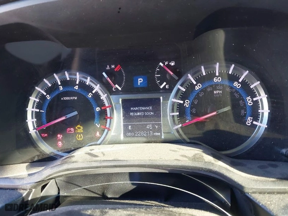2015 Toyota 4Runner Limited with VIN JTEBU5JRXF5204738, listed as a IAAI auction lot 40918022 with 228,213 mi miles. Bid and sale history available at carsss.com. Image 7.