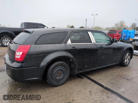 2005 Dodge Magnum SE z VIN 2D4FV48V55H529419, wystawiony jako Copart lot #53908645 z przebiegiem 176 793 mil mil oraz Szkoda całkowita • Salvage title. Historia ofert i sprzedaży dostępna na DreamBid. Obrazek 3.