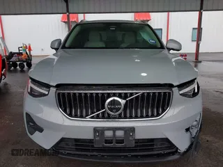 2024 Volvo XC40 с VIN YV4L12UFXR2348830, выставлен на аукционе IAAI как лот 41524099 с пробегом 26 374 миль миль и . История ставок и продаж доступна на DreamBid. Изображение 17.