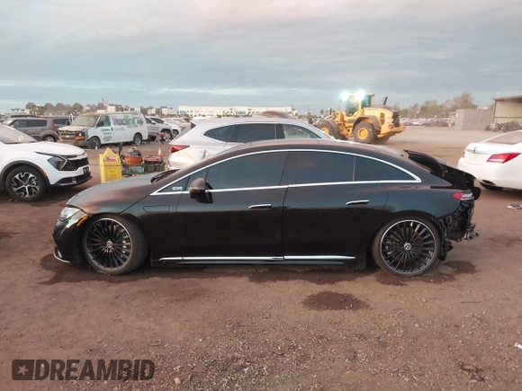 2024 Mercedes-Benz EQE 350+ z VIN W1KEG2BBXRF056894, wystawiony jako IAAI lot #40993238 z przebiegiem 7051 mil mil oraz . Historia ofert i sprzedaży dostępna na DreamBid. Obrazek 15.