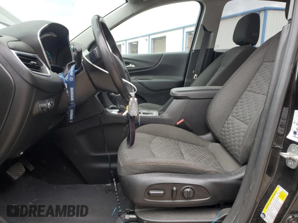 2020 Chevrolet Equinox LT z VIN 2GNAXVEX0L6107040, wystawiony jako Copart lot #48823775 z przebiegiem 70 951 mil mil oraz Czysty tytuł • Clean title. Historia ofert i sprzedaży dostępna na DreamBid. Obrazek 7.