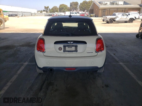 2017 MINI Hardtop Cooper with VIN WMWXP5C34H2G60846, listed as a Copart auction lot 56075995 with 94,643 mi miles and Clean Title. Bid and sale history available at DreamBid. Image 6.